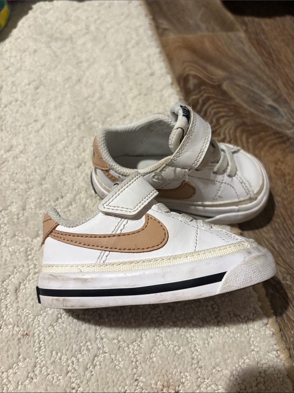 Nike White and Tan Baby Hook-and-Loop Sneakers